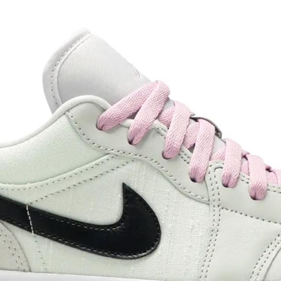 NEW Wmns Air Jordan 1 Low SE 'Barely Green', Size 9 - Picture 2 of 12